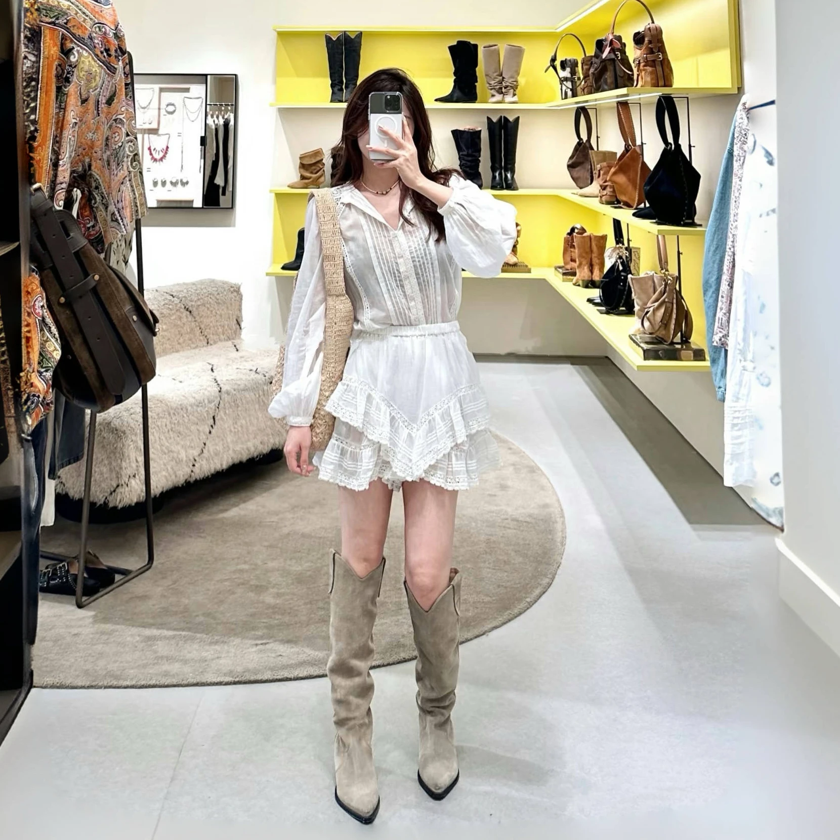 Isa Fairy Series Shirt Skort Hollow out Lightweight Summer Fashion French Style Loose Fit Pure Cotton Long Sleeve round Neck
Isa Fairy Series Shirt Skort Hollow out Lightweight Summer Fashion French Style Loose Fit Pure Cotton Long Sleeve round Neck