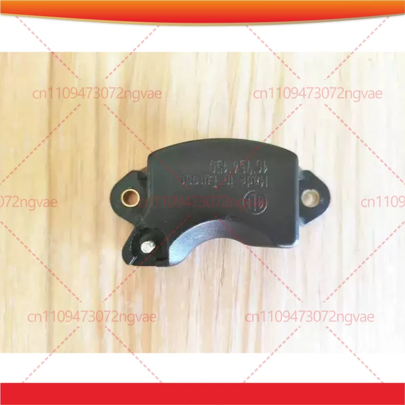 MS070 Ignition CDI unit for 070 MS070 090AV MS720 Chainsaw chain saw ignitor module controller stator electronic igtor
MS070 Ignition CDI unit for 070 MS070 090AV MS720 Chainsaw chain saw ignitor module controller stator electronic igtor