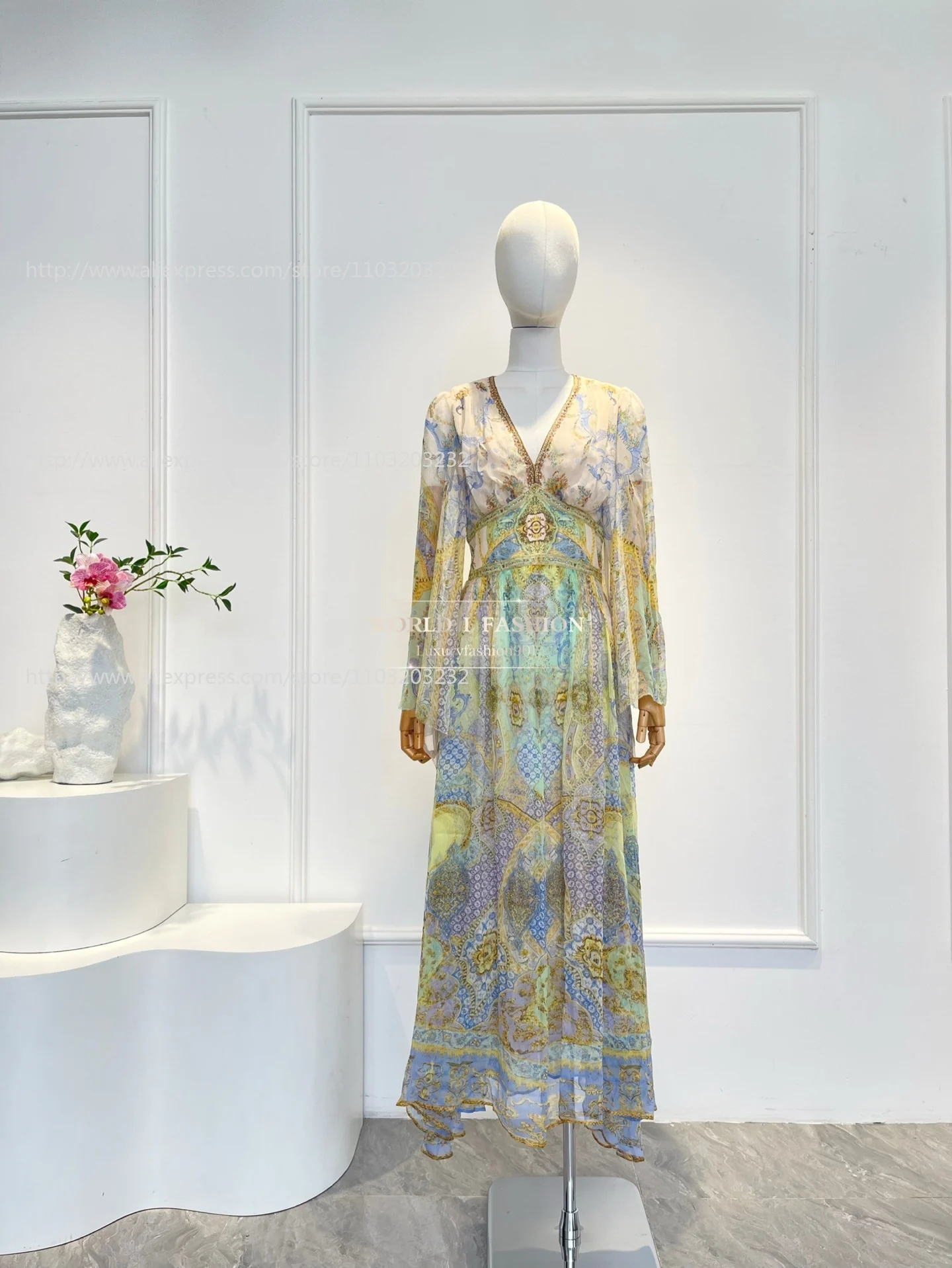 Green Floral Print Long Sleeve Diamonds Midi Dress
Green Floral Print Long Sleeve Diamonds Midi Dress