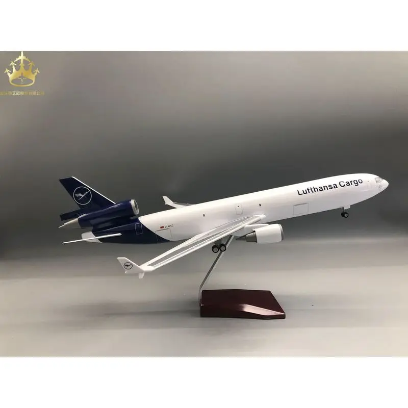 MD-11 Lufthansa Cargo Aircraft Model 47cm with Wheel Simulation Static Model Pendant
MD-11 Lufthansa Cargo Aircraft Model 47cm with Wheel Simulation Static Model Pendant