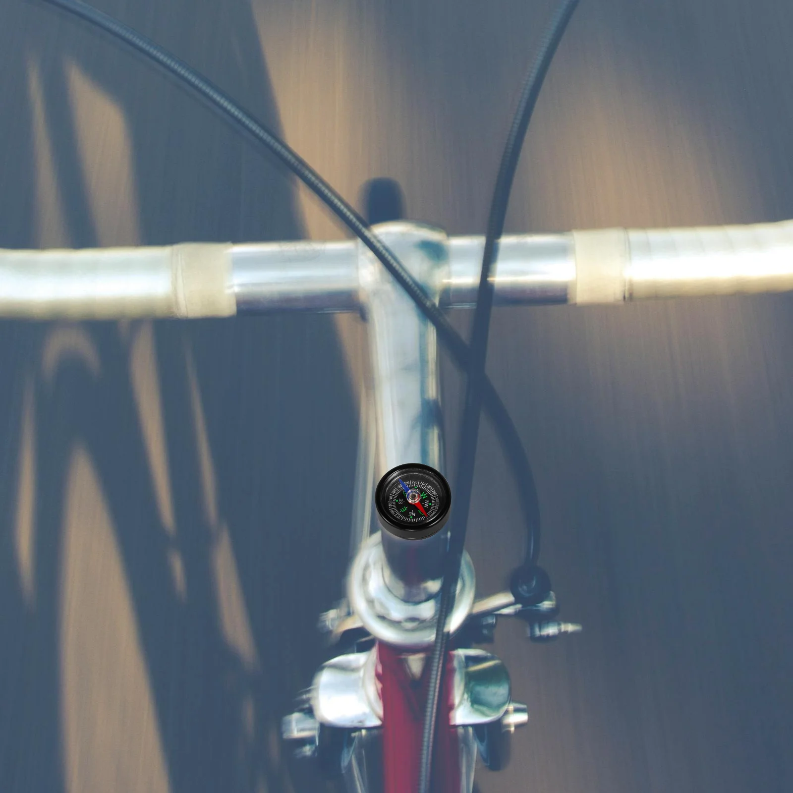 1 set Cycling Compass Compact Bicycles Navigation Tool Portable Mountain Compass Small Lightweight Direction For Road
1 set Cycling Compass Compact Bicycles Navigation Tool Portable Mountain Compass Small Lightweight Direction For Road