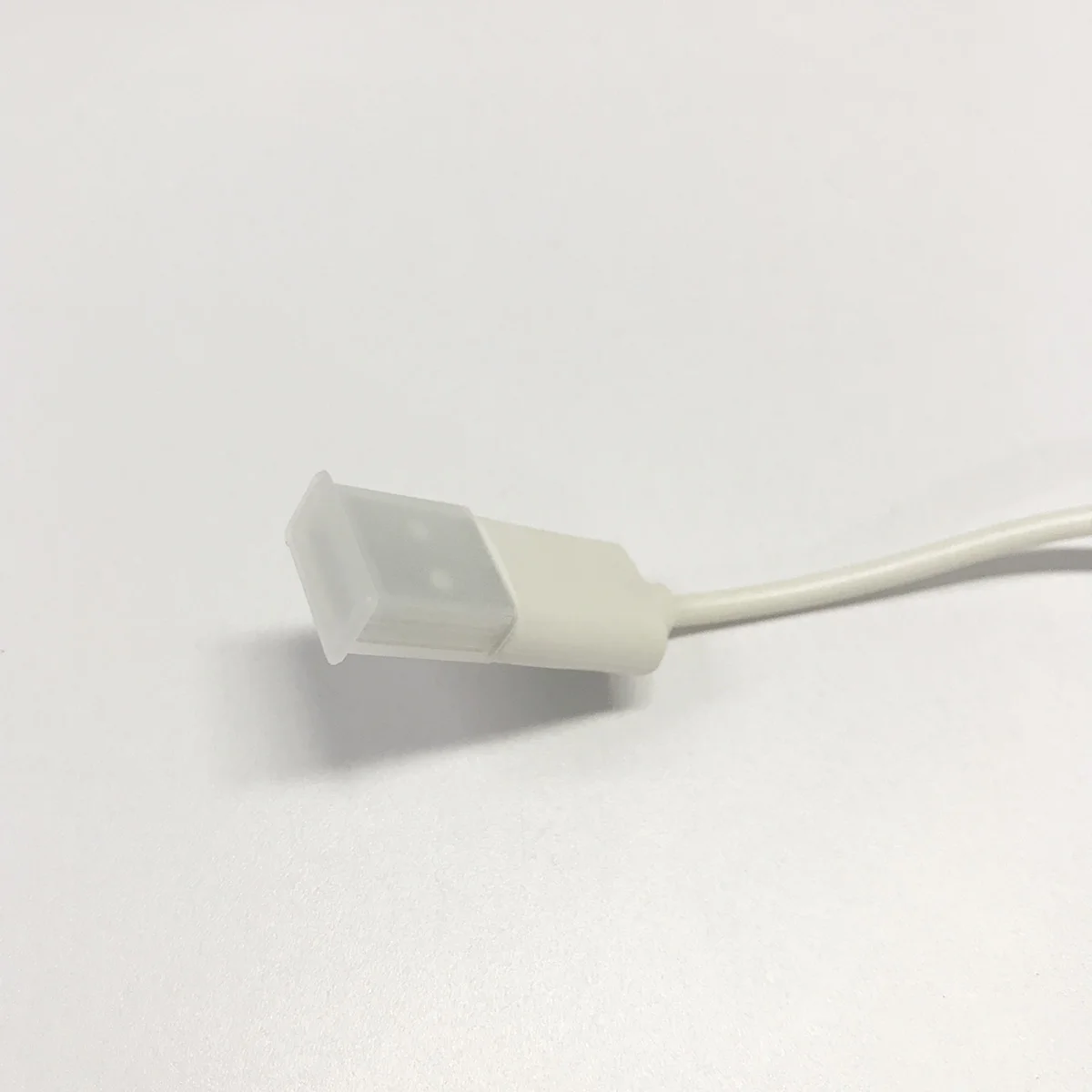 50 Pcs USB Dust Cover Transparent Protector Cap Compatible for Laptop USB Port Dust Proof Easy to Install Remove
50 Pcs USB Dust Cover Transparent Protector Cap Compatible for Laptop USB Port Dust Proof Easy to Install Remove