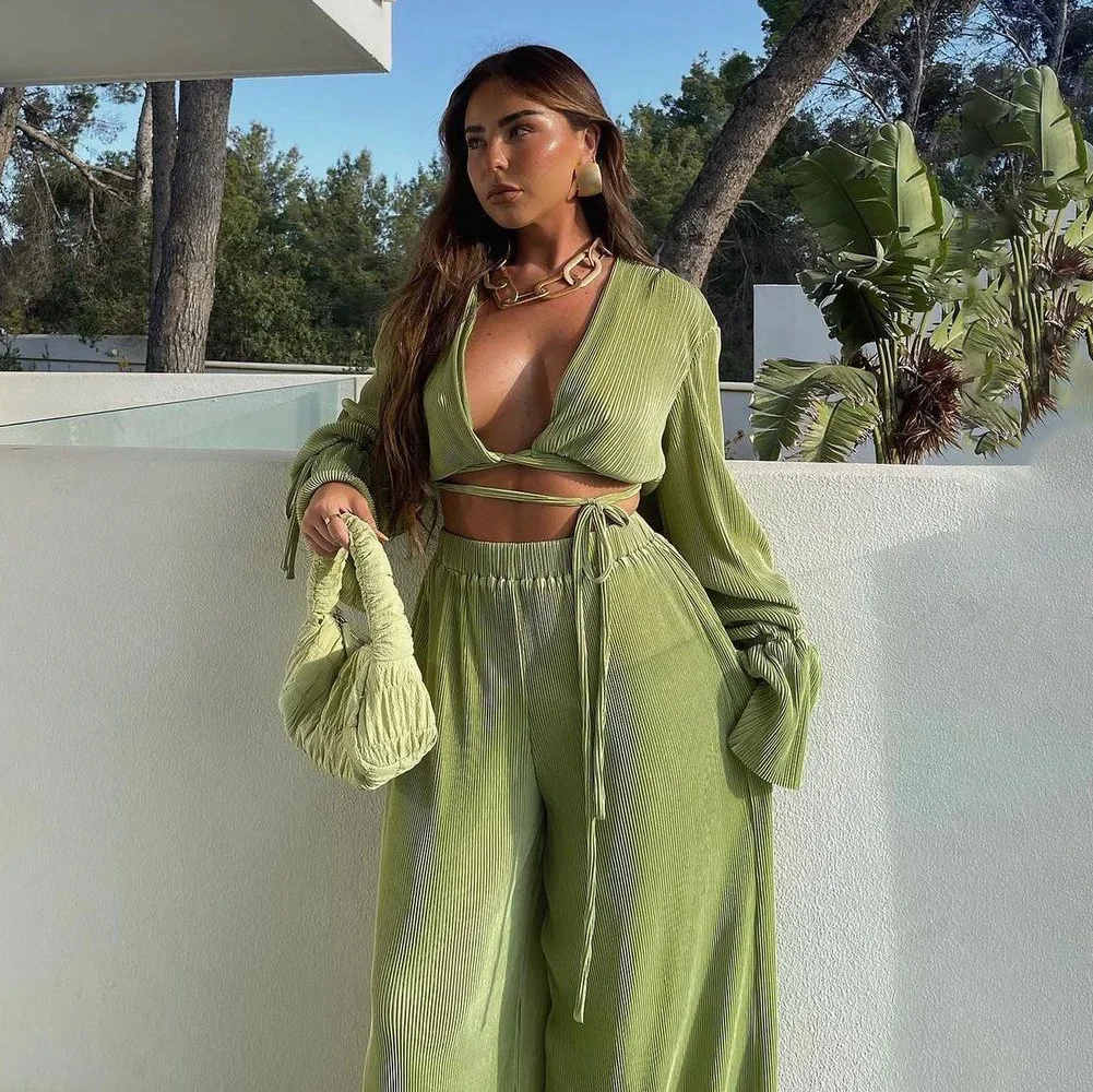 Retro Long-sleeved Pleated Womens Sets Spring New Design Sexy Loose Flared Sleeve Shirt Suit 2 Piece Sets Womens Outfits
Retro Long-sleeved Pleated Womens Sets Spring New Design Sexy Loose Flared Sleeve Shirt Suit 2 Piece Sets Womens Outfits
