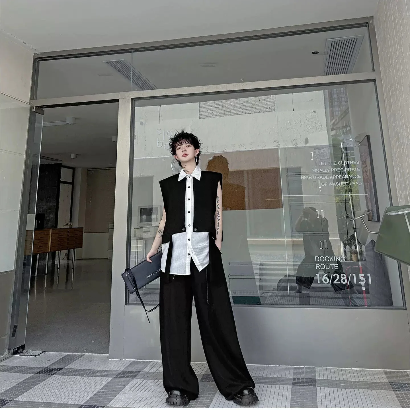 Summer New Style Sets For Man Spliced Contrast Color Fake Two Pieces Sleeveless Shirts Casual Pants Handsome Two-Piece Set
Summer New Style Sets For Man Spliced Contrast Color Fake Two Pieces Sleeveless Shirts Casual Pants Handsome Two-Piece Set