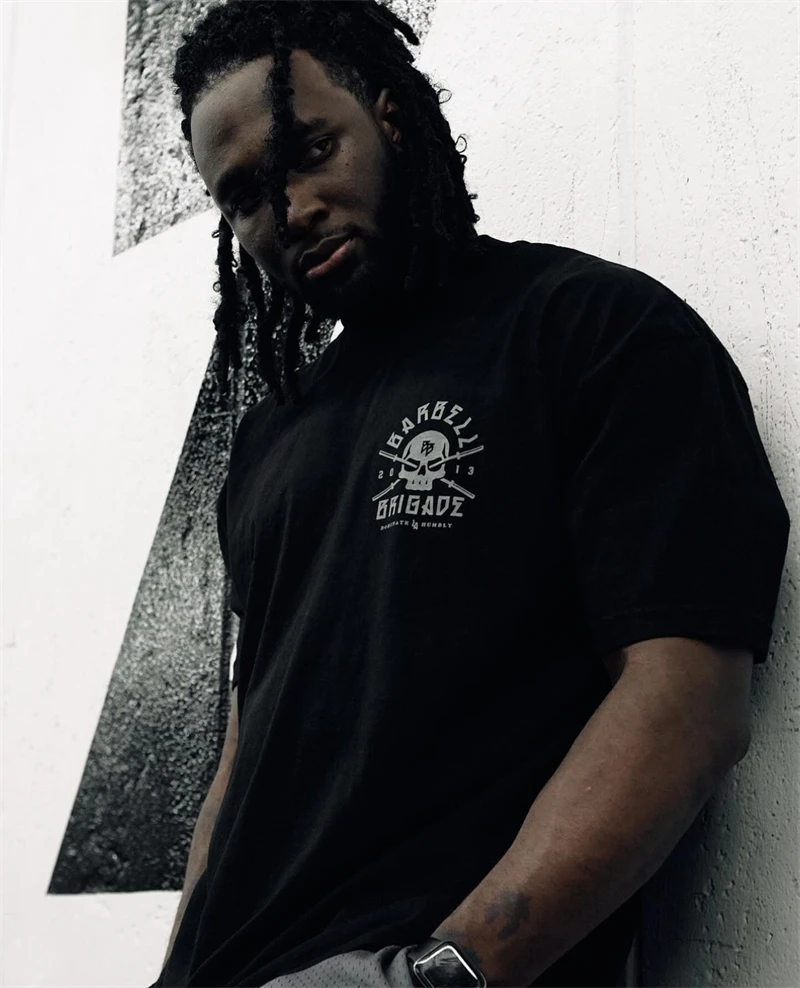 BARBELL BRIGADE Gym Fitness T-shirt Loose Oversize Cotton Men Short Sleeves Bodybuilding Sports Tee Summer Training Workout Tops
BARBELL BRIGADE Gym Fitness T-shirt Loose Oversize Cotton Men Short Sleeves Bodybuilding Sports Tee Summer Training Workout Tops