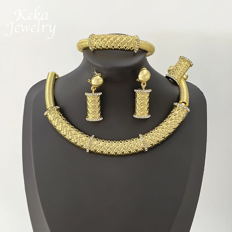Round Rhinestone 4Pcs Jewelry Set for Women Collar Choker Necklace Bracelet Drop Earrings Ring Engagement Wedding Party Gifts
Round Rhinestone 4Pcs Jewelry Set for Women Collar Choker Necklace Bracelet Drop Earrings Ring Engagement Wedding Party Gifts