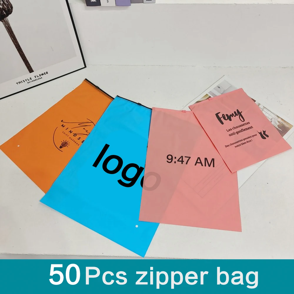 50/100 шт., сумки на молнии для одежды с логотипом, пластиковый подарочный пакет с ручкой, одноцветный логотип с односторонним свободным дизайном
50/100 шт., сумки на молнии для одежды с логотипом, пластиковый подарочный пакет с ручкой, одноцветный логотип с односторонним свободным дизайном