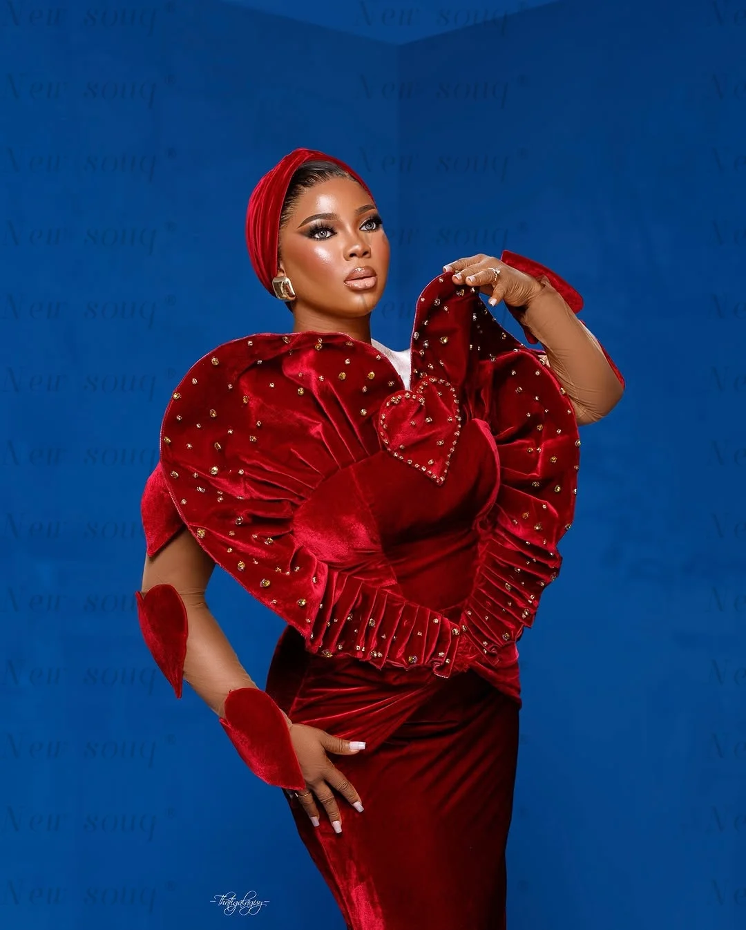 Африканские Aso Ebi бордовые бархатные платья для выпускного вечера для чернокожих женщин с кристаллами, большие вечерние платья в форме сердца для второго приема
Африканские Aso Ebi бордовые бархатные платья для выпускного вечера для чернокожих женщин с кристаллами, большие вечерние платья в форме сердца для второго приема