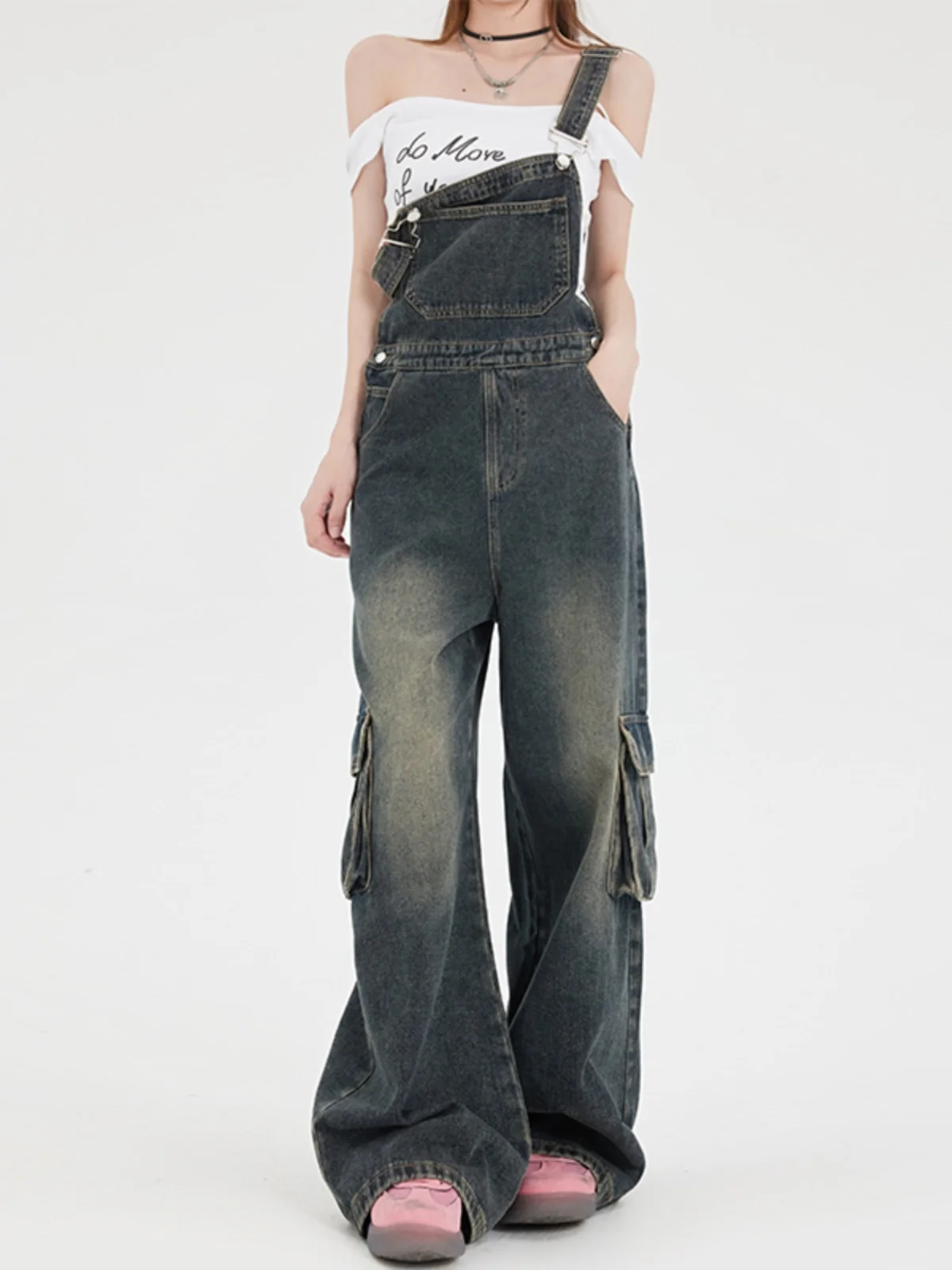 Women's Workwear Overalls High Waist Denim Summer Washed Vintage American Wide Leg Strap Pants Casual One-Piece Outfit
Women's Workwear Overalls High Waist Denim Summer Washed Vintage American Wide Leg Strap Pants Casual One-Piece Outfit