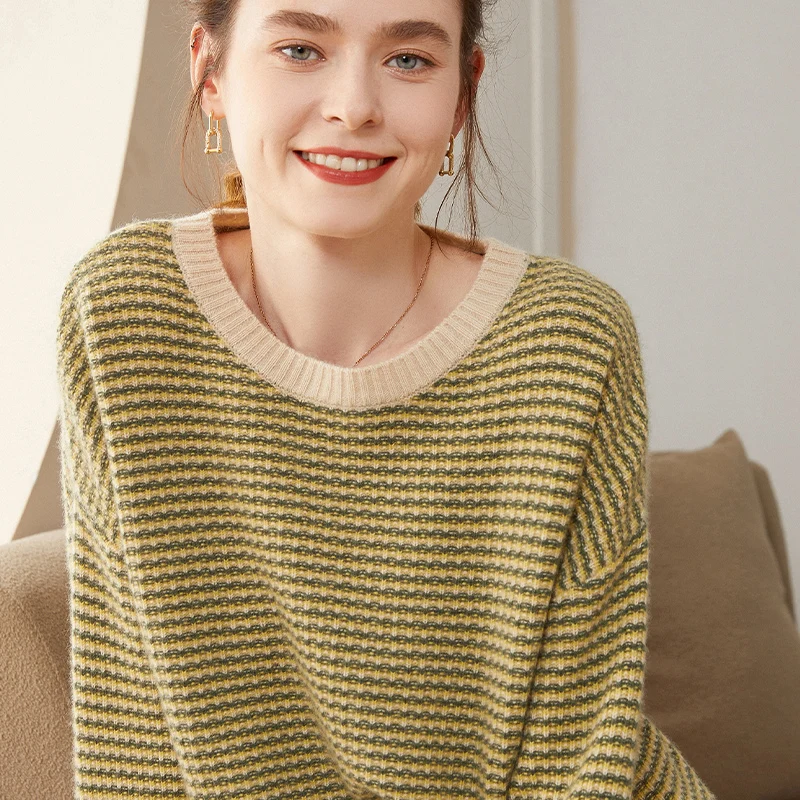 2022 New Hot Sale Women Striped 100% Cashmere Sweaters Fashion Thicken O-Neck Knitted Soft Jumper Female Loose Large Pullovers
2022 New Hot Sale Women Striped 100% Cashmere Sweaters Fashion Thicken O-Neck Knitted Soft Jumper Female Loose Large Pullovers