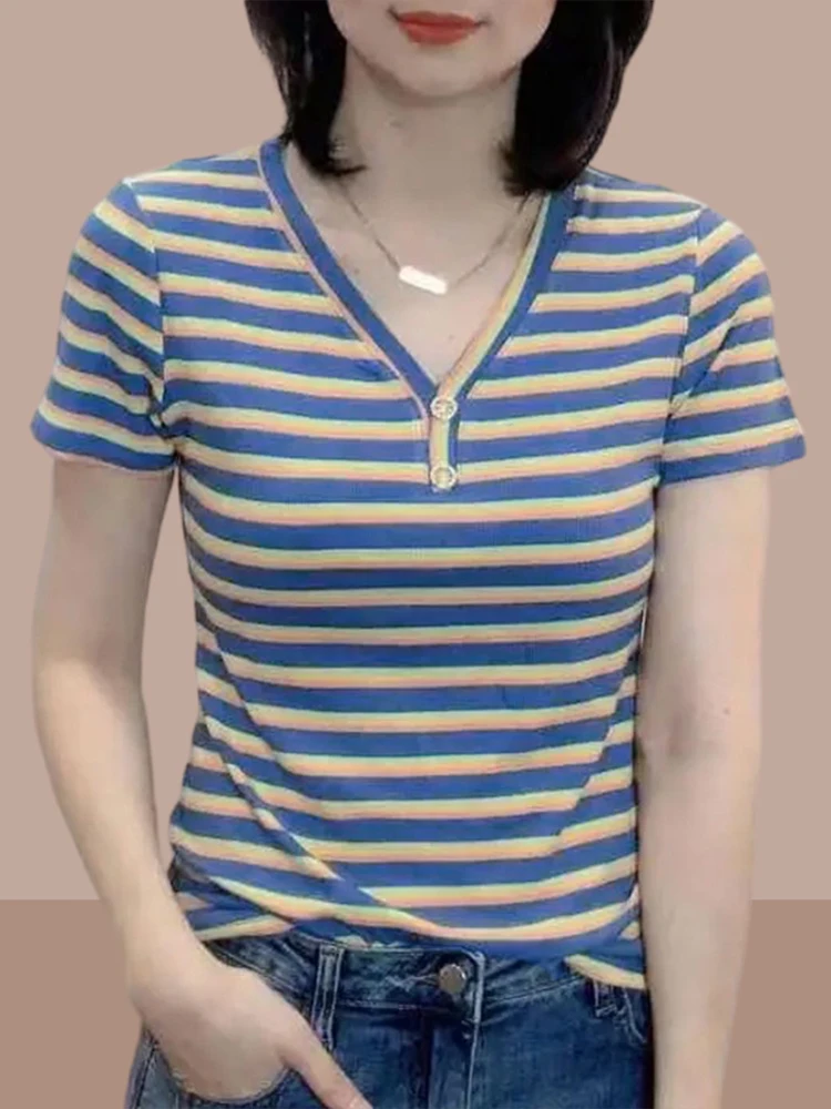 Slim Fit Striped Short Sleeve T-Shirt for Women Fashionable Casual Style V-Neck Top Trendy Small Shirt Female Clothing
Slim Fit Striped Short Sleeve T-Shirt for Women Fashionable Casual Style V-Neck Top Trendy Small Shirt Female Clothing