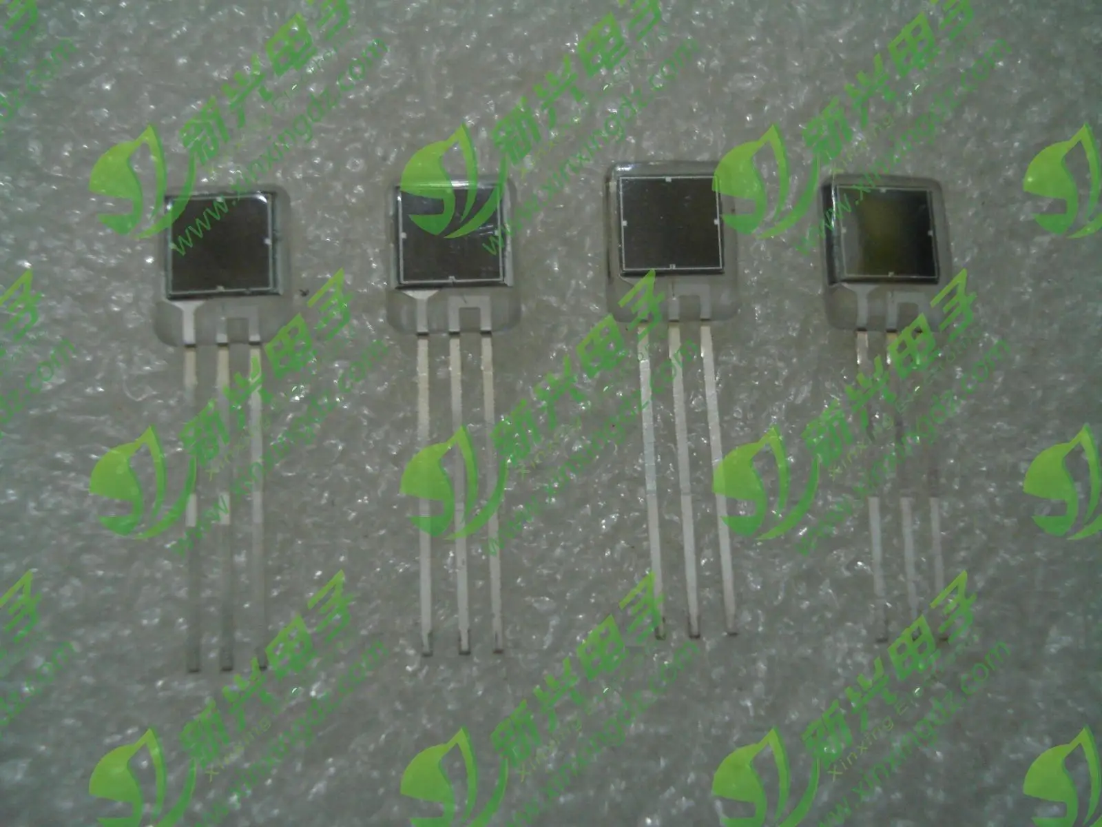 Новый PIN-16-CSL PIN-16CSL DIP-3 2 шт./лот
Новый PIN-16-CSL PIN-16CSL DIP-3 2 шт./лот