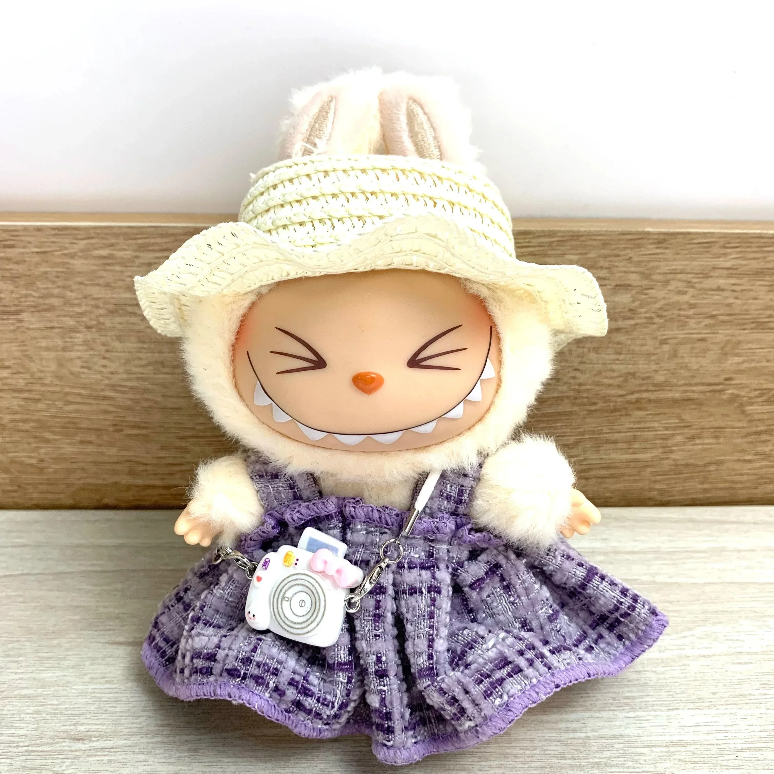 17cm Labubu V1 V2 Doll Clothes Set - Purple Fragrant Skirt & Hat Outfit with Matching Accessories, Kawaii Costume
17cm Labubu V1 V2 Doll Clothes Set - Purple Fragrant Skirt & Hat Outfit with Matching Accessories, Kawaii Costume