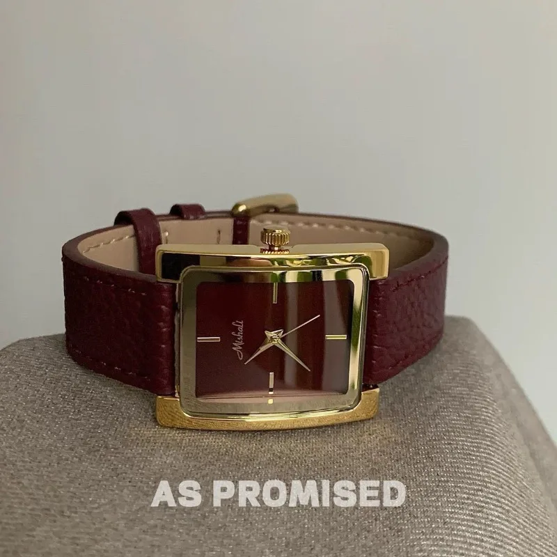 Ankara Red, Birthday Red, High Fashion New Simple Leather Square 2025 Ladies Light Luxury Large Dial Watch
Ankara Red, Birthday Red, High Fashion New Simple Leather Square 2025 Ladies Light Luxury Large Dial Watch