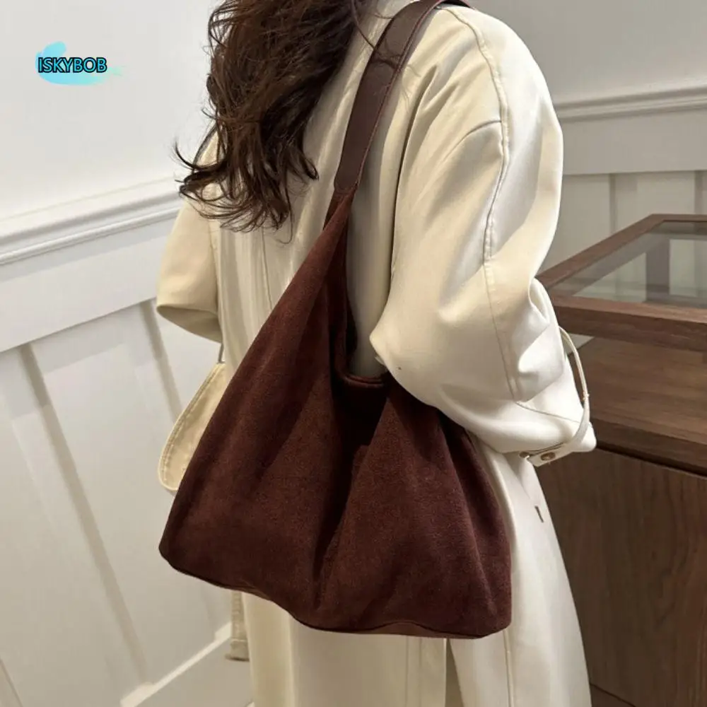 Vintage Large Capacity Suede Shoulder Bags Autumn and Winter Solid Color Women's Bag Simple Casual Commute Bag Retro Handbags
Vintage Large Capacity Suede Shoulder Bags Autumn and Winter Solid Color Women's Bag Simple Casual Commute Bag Retro Handbags