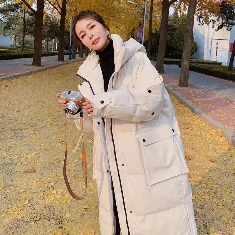 2023 Winter New Women Cotton Long Coat Parka Women Thicken Jackets Oversized Pockets with A Hood Zipper Down Long Coats Overcoat
2023 Winter New Women Cotton Long Coat Parka Women Thicken Jackets Oversized Pockets with A Hood Zipper Down Long Coats Overcoat