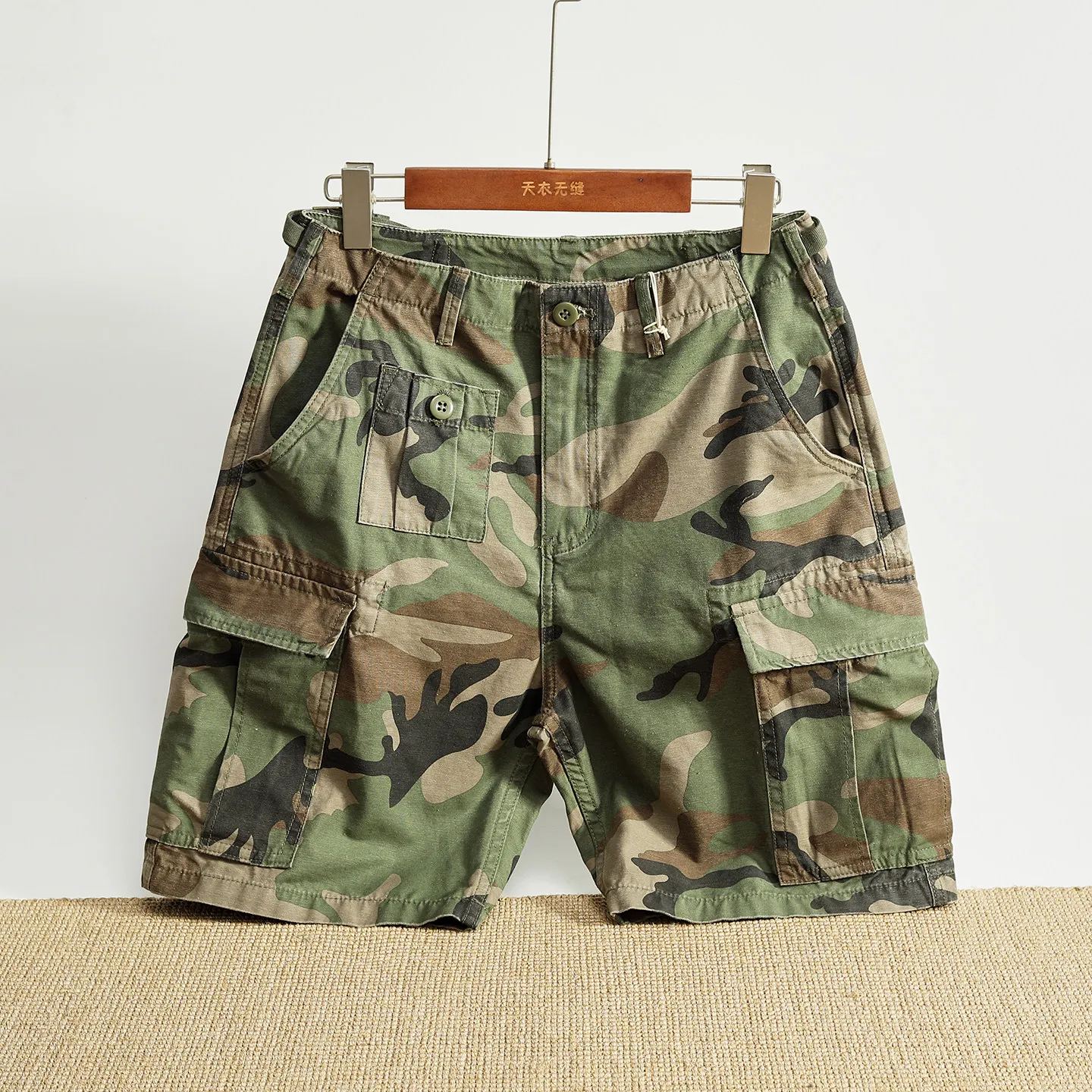Men's retro cargo shorts summer washed distressed multi-pocket straight casual pants five-quarter length pants
Men's retro cargo shorts summer washed distressed multi-pocket straight casual pants five-quarter length pants