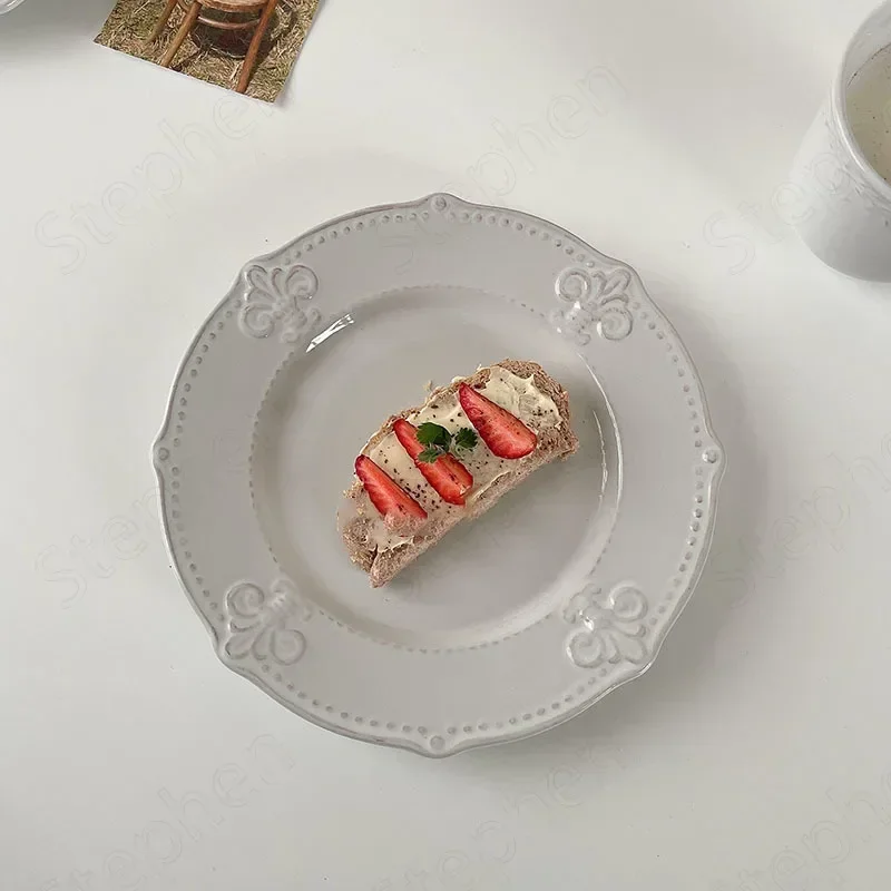 Ins Retro European Embossed Lace Ceramic Plate French Classic Steak Pasta Dinner Plates Bread Dessert Cake Dishes Home Tableware
Ins Retro European Embossed Lace Ceramic Plate French Classic Steak Pasta Dinner Plates Bread Dessert Cake Dishes Home Tableware