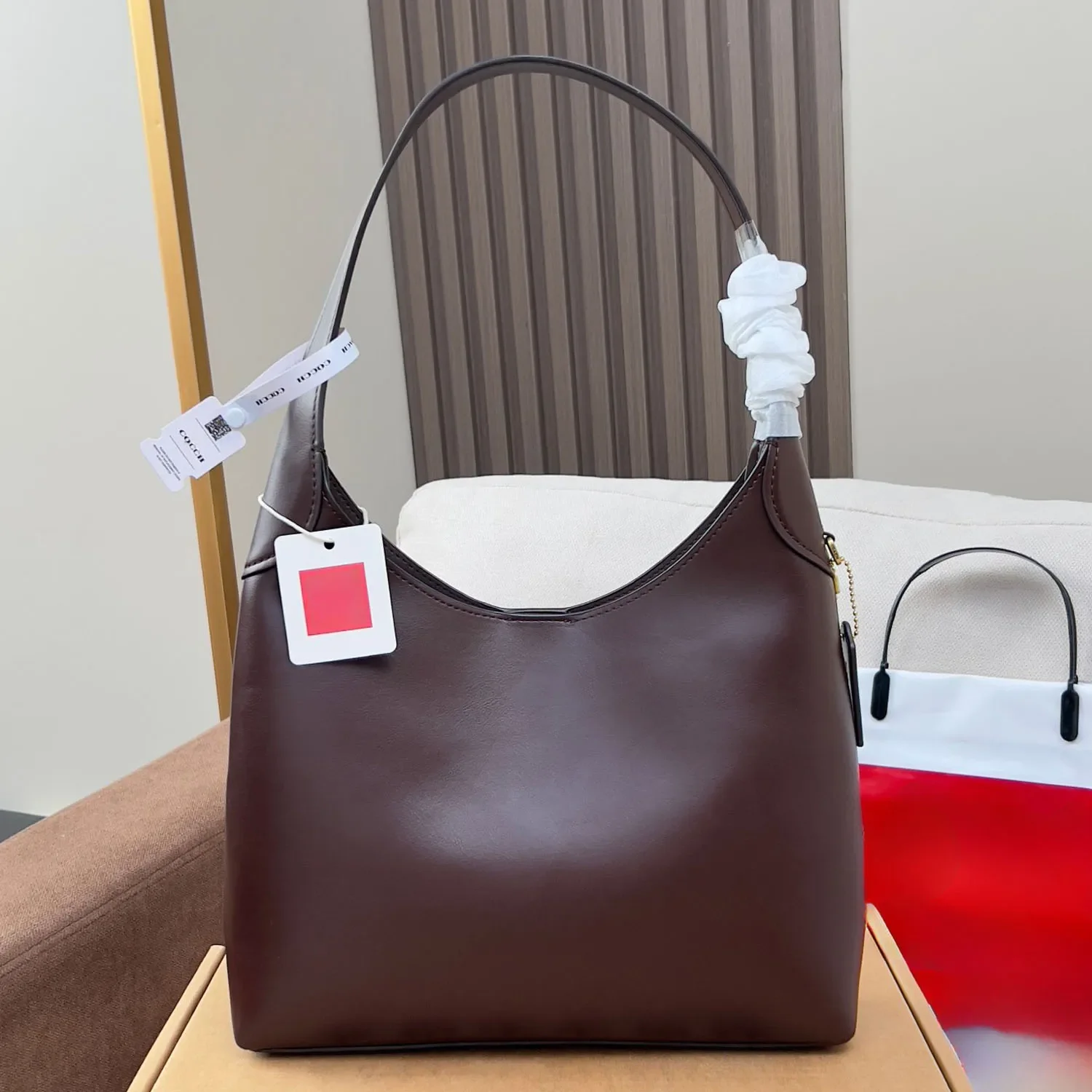 Designer Brooklyn bag 28 34 single shoulder YN bag tote bag high-quality single shoulder handbag 39 large capacity minimalist st
Designer Brooklyn bag 28 34 single shoulder YN bag tote bag high-quality single shoulder handbag 39 large capacity minimalist st