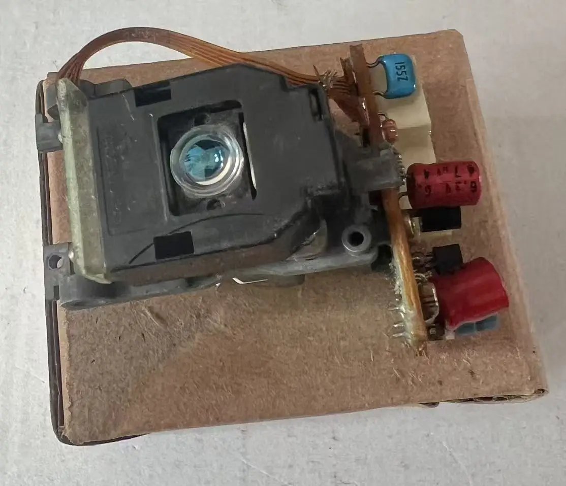 OPTIMA-5 OPTIMA5S OPT-5 JVC-5S CD лазерные линзы 10/4 Pin Замена для XL-Z050 XL-Z1050 CD-плеера
OPTIMA-5 OPTIMA5S OPT-5 JVC-5S CD лазерные линзы 10/4 Pin Замена для XL-Z050 XL-Z1050 CD-плеера