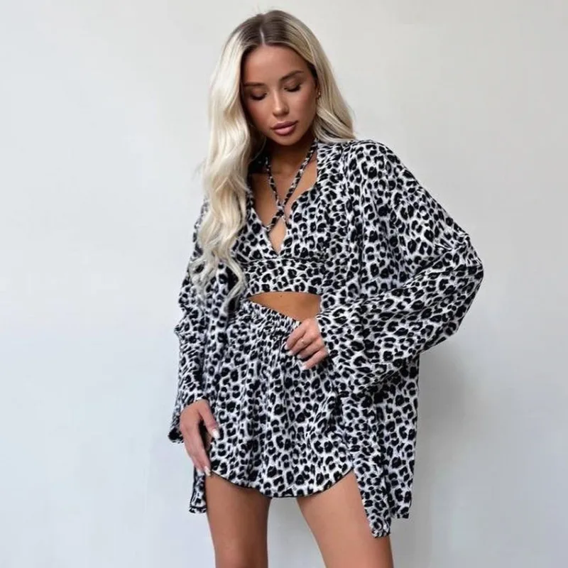 Sexy Leopard Print Pajamas Women's Loose and Comfortable Long-sleeved Underwear Shorts Loungewear
Sexy Leopard Print Pajamas Women's Loose and Comfortable Long-sleeved Underwear Shorts Loungewear