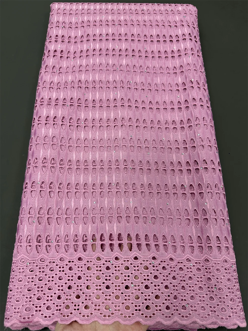 African Nigerian Sewing Guipure Embroidery Dresses, Sequins High Quality, Tulle Lace Fabric, 5Yards,Latest, 2024 cotton hz1199
African Nigerian Sewing Guipure Embroidery Dresses, Sequins High Quality, Tulle Lace Fabric, 5Yards,Latest, 2024 cotton hz1199