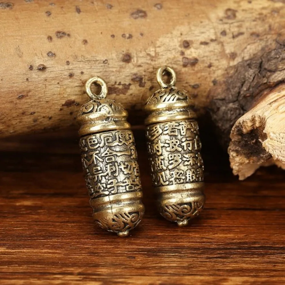 Прочный кулон, полый латунный винтажный кулон, украшение из сплава, автомобильный брелок, подвеска, аксессуары, высококлассная мода для брелка
Прочный кулон, полый латунный винтажный кулон, украшение из сплава, автомобильный брелок, подвеска, аксессуары, высококлассная мода для брелка