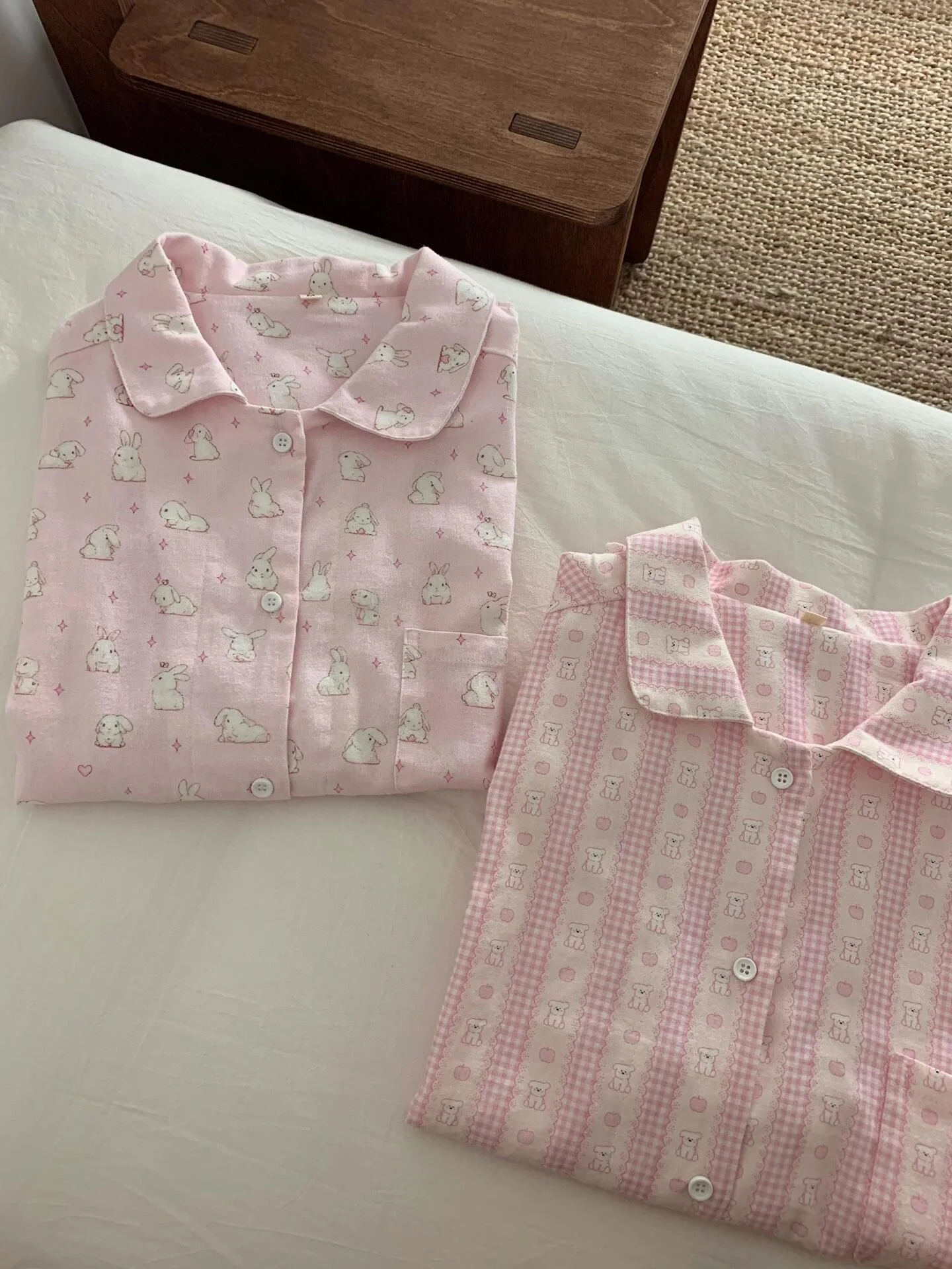 Spring 2025 New Sle Class a Pure Cotton Flannel Cute Doll Collar Long Sve Long Pants Spwear Set Sweet Home Clothes
Spring 2025 New Sle Class a Pure Cotton Flannel Cute Doll Collar Long Sve Long Pants Spwear Set Sweet Home Clothes