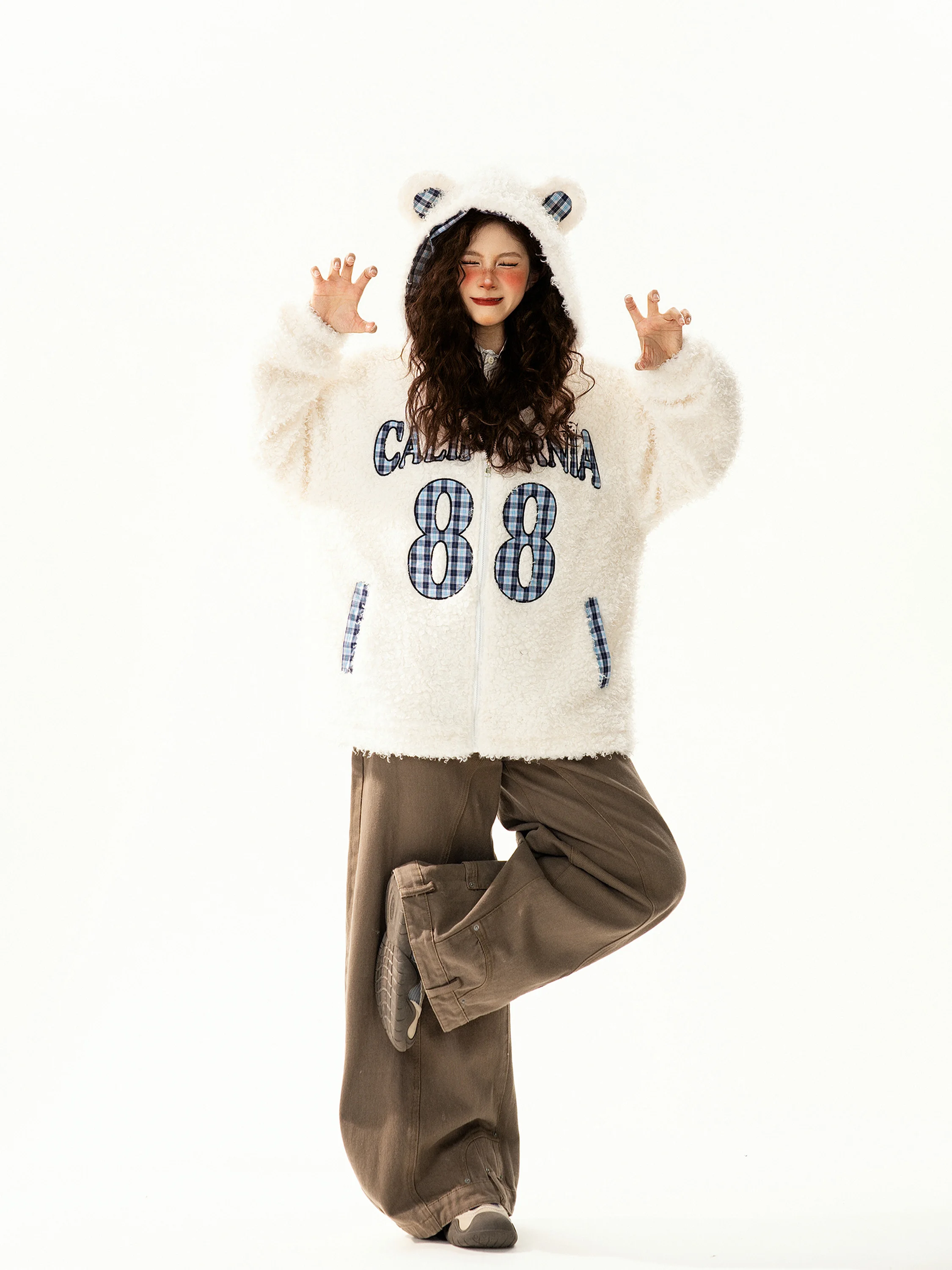 Retro Embroidered Lamb Fur Hooded Cotton Jaet Women's Winter Loose Warm Versatile Cotton Coat Outerwear Commute Sle
Retro Embroidered Lamb Fur Hooded Cotton Jaet Women's Winter Loose Warm Versatile Cotton Coat Outerwear Commute Sle