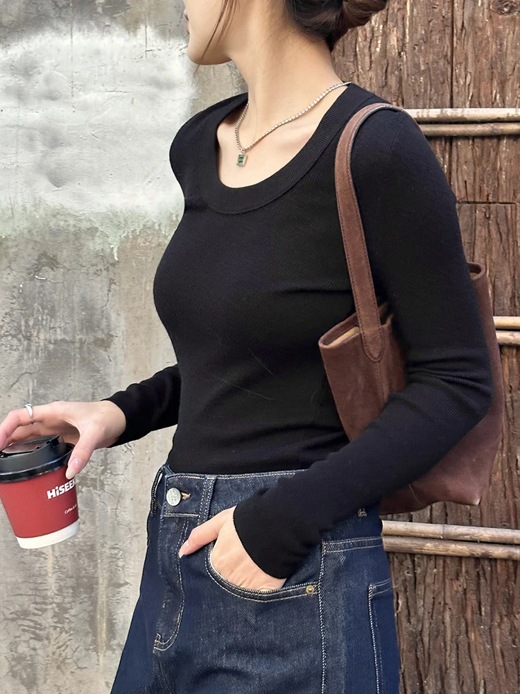 Ultra-Fine Wool U-Ne Autumn Winter Inner Wear Soft Skin-Friendly Slim Fit Sle Woolen T-irt for Women Long Sve
Ultra-Fine Wool U-Ne Autumn Winter Inner Wear Soft Skin-Friendly Slim Fit Sle Woolen T-irt for Women Long Sve