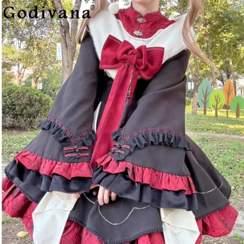 Осеннее-зимнее черно-красное элегантное китайское платье в стиле Лолита с воротником-стойкой, рождественское платье принцессы с высокой талией и расклешенными рукавами
Осеннее-зимнее черно-красное элегантное китайское платье в стиле Лолита с воротником-стойкой, рождественское платье принцессы с высокой талией и расклешенными рукавами