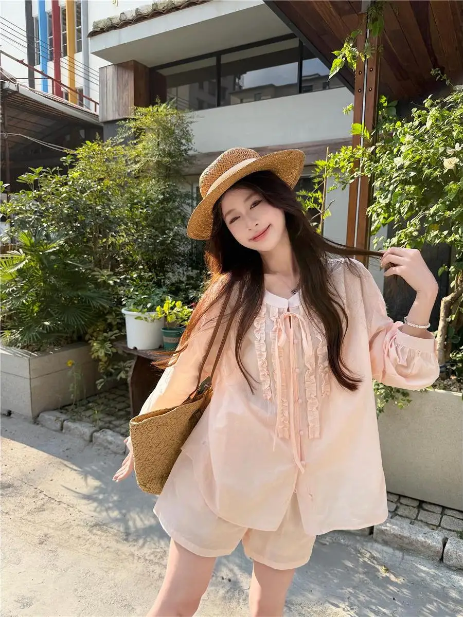 Laid-back Style Women's Set Summer 2026 New Wood Grain Belted Sun Protection Shirt Shorts Two-piece Set Fashionable
Laid-back Style Women's Set Summer 2026 New Wood Grain Belted Sun Protection Shirt Shorts Two-piece Set Fashionable