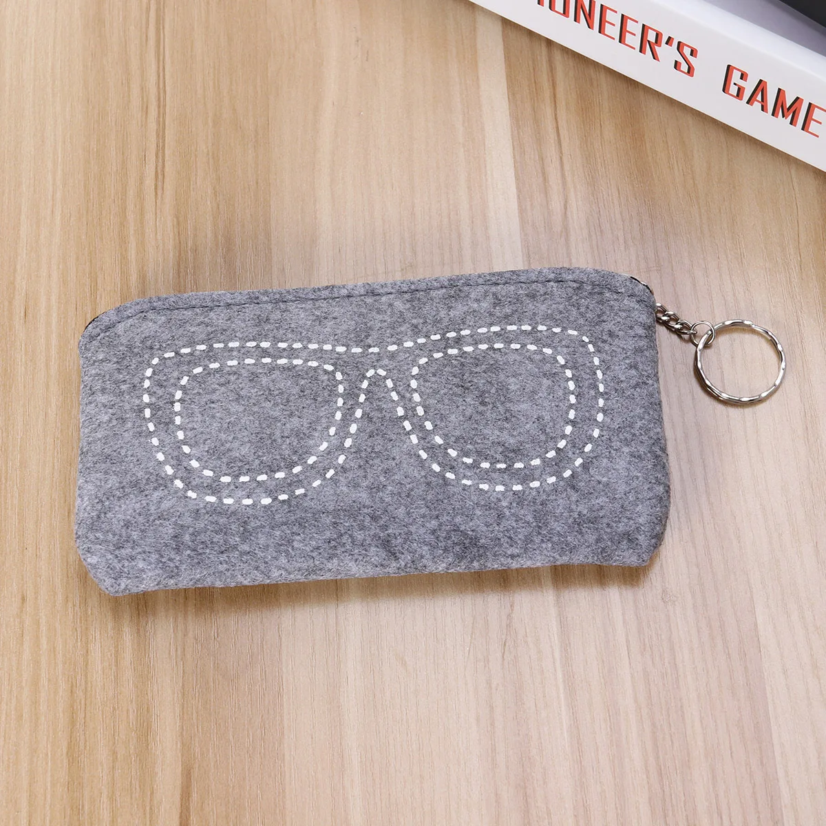 1pc Glasses Storage Pouch Felt Eyewear Protector For Sunglasses Reading Glasses Portable Scratch-Resistant Case Lightweight Soft
1pc Glasses Storage Pouch Felt Eyewear Protector For Sunglasses Reading Glasses Portable Scratch-Resistant Case Lightweight Soft