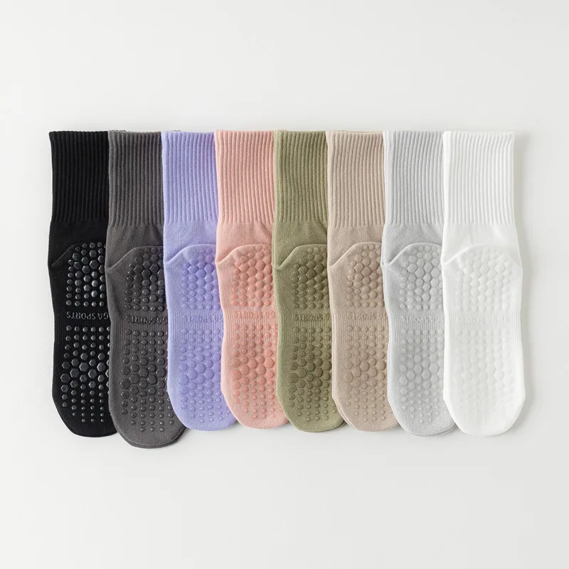 New Simple Solid Color Mid Calf Yoga Socks Pilates Socks Silicone Non-slip Fitness Socks Indoor Dance Gymnastic Training Socks
New Simple Solid Color Mid Calf Yoga Socks Pilates Socks Silicone Non-slip Fitness Socks Indoor Dance Gymnastic Training Socks