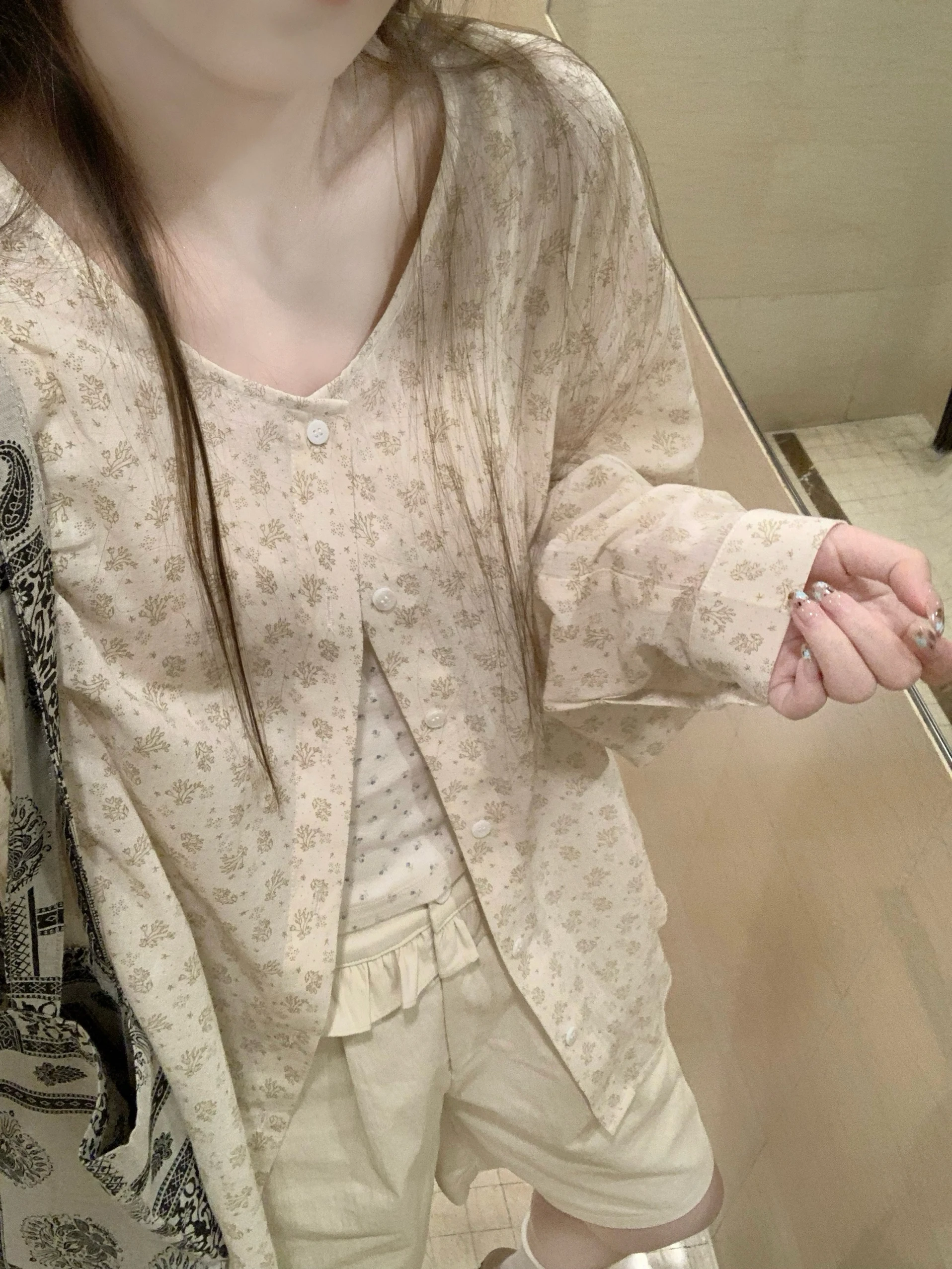 Женский хлопковый кардиган Yoursjin с цветочным принтом, свободного кроя, с длинными рукавами, круглым вырезом, дышащий, для защиты от солнца, повседневный
Женский хлопковый кардиган Yoursjin с цветочным принтом, свободного кроя, с длинными рукавами, круглым вырезом, дышащий, для защиты от солнца, повседневный