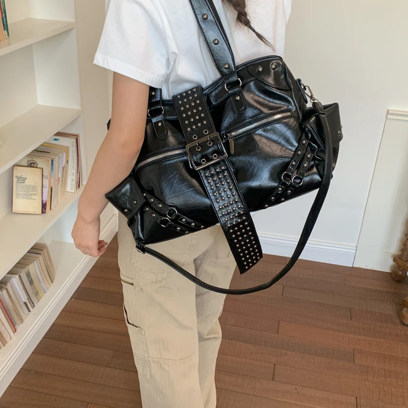 Europe and America Women's Commuteing Bag Large Capacity Shoulder Bag Punk Style Rivet Pu Leather Crossbody Bag Lay Travel Tote
Europe and America Women's Commuteing Bag Large Capacity Shoulder Bag Punk Style Rivet Pu Leather Crossbody Bag Lay Travel Tote