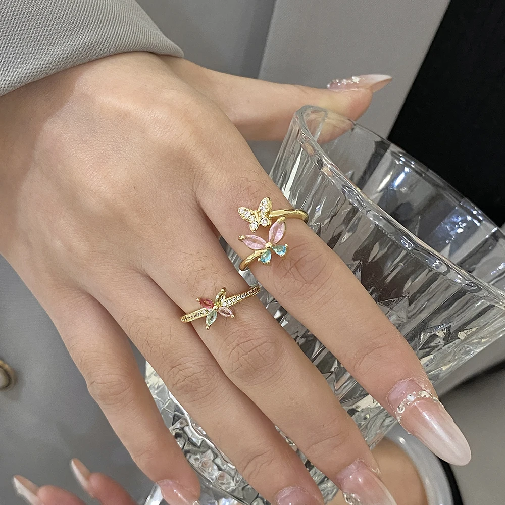 DODOHAO 2Piece Set Elegant Colored Rhinestone Butterfly Copper Ring for Women Gold Plated Open Ring Adjustable Lady Jewelry Gift
DODOHAO 2Piece Set Elegant Colored Rhinestone Butterfly Copper Ring for Women Gold Plated Open Ring Adjustable Lady Jewelry Gift