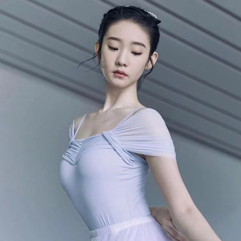 Одежда для танцев Та же танцевальная балетная одежда Балетная цельная корректирующая одежда с открытыми плечами Художественный экзамен Слинг для тренировок в средней школе для взрослых женщин
Одежда для танцев Та же танцевальная балетная одежда Балетная цельная корректирующая одежда с открытыми плечами Художественный экзамен Слинг для тренировок в средней школе для взрослых женщин