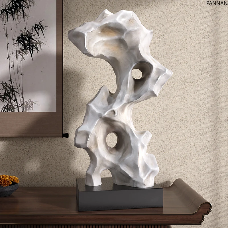 Taihu stone ornaments are prosperous and the new Chinese high-end living room entrance art decorations
Taihu stone ornaments are prosperous and the new Chinese high-end living room entrance art decorations
