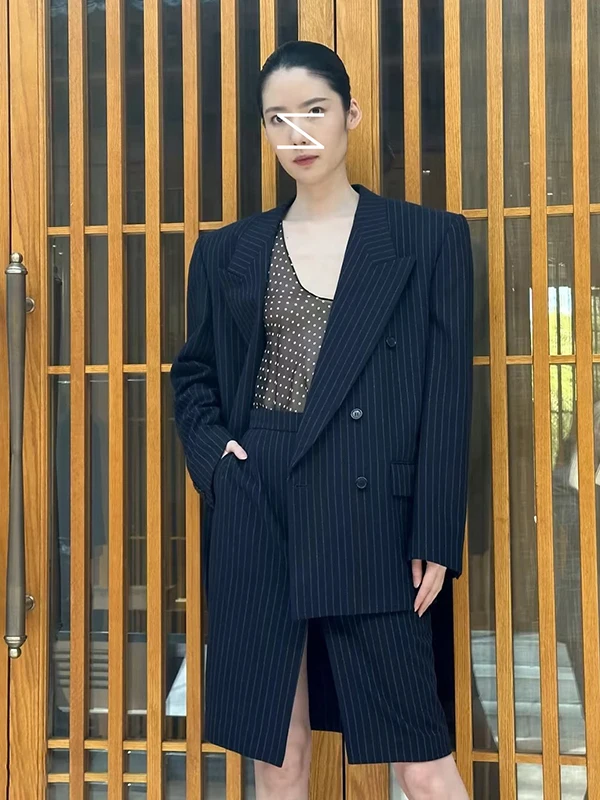 Ретро-люксовый женский пиджак свободного кроя с широкими плечами, двубортный, в полоску, из полиэстера, профессиональный, элегантный
Ретро-люксовый женский пиджак свободного кроя с широкими плечами, двубортный, в полоску, из полиэстера, профессиональный, элегантный