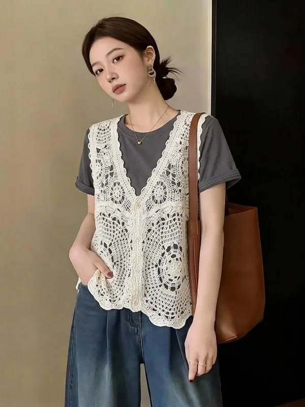 Large Size Bohemian Style Hook Embroidery Hollow out Grey Short Sleeve Vest Top Two Piece Set Summer New Arrival Women's Fashion
Large Size Bohemian Style Hook Embroidery Hollow out Grey Short Sleeve Vest Top Two Piece Set Summer New Arrival Women's Fashion