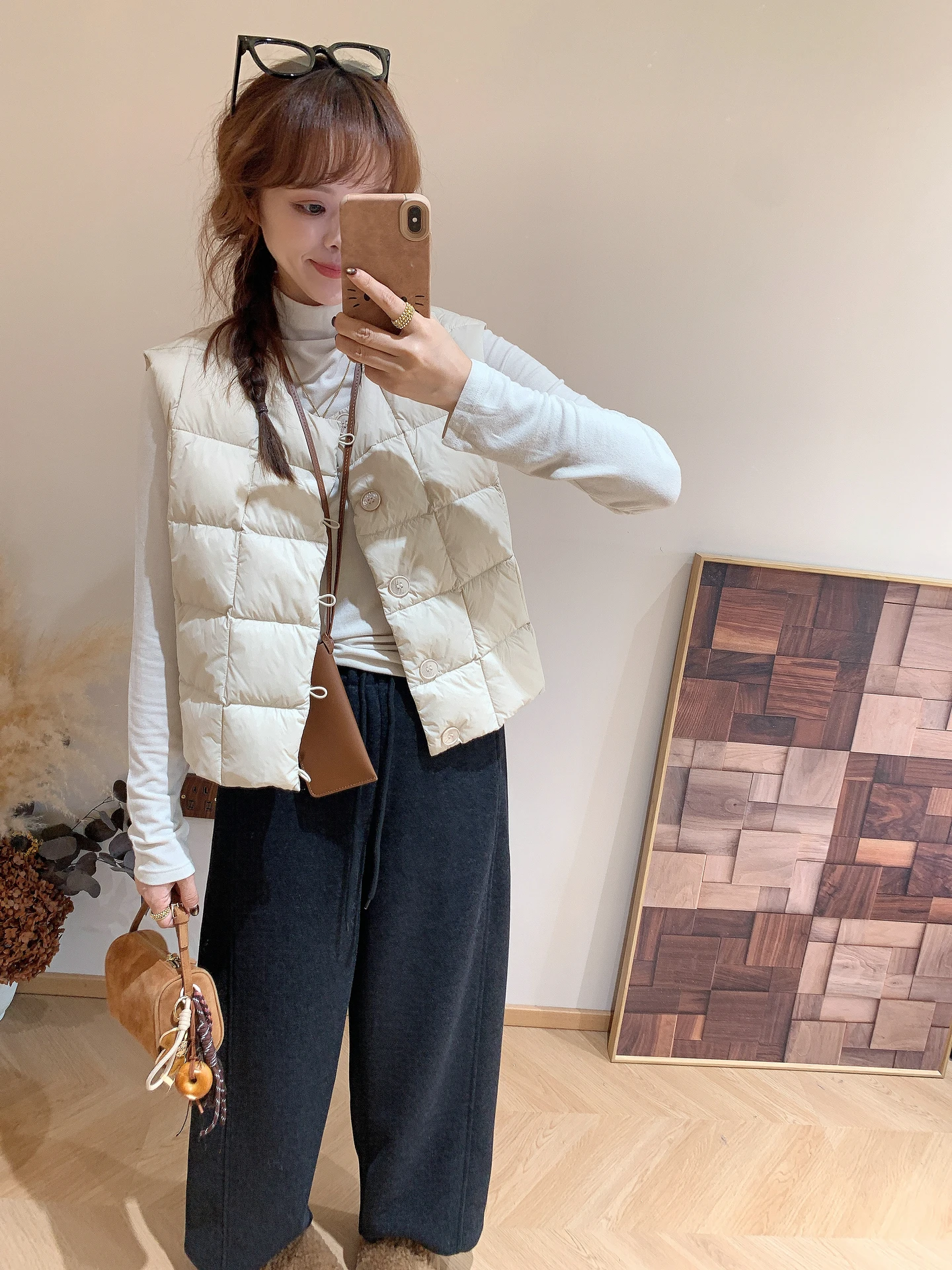 Зимний женский утепленный жилет из нейлона в корейском стиле, простой дизайн, белый, для повседневной носки
Зимний женский утепленный жилет из нейлона в корейском стиле, простой дизайн, белый, для повседневной носки