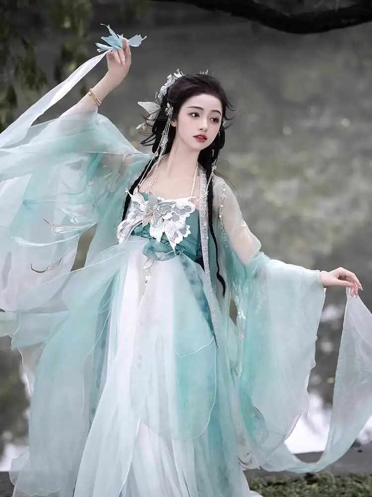 Original women's Hanfu dress of the "Hundred Flower Goddess" series elegant with heavy embroidery cosplay fairy dance dress
Original women's Hanfu dress of the "Hundred Flower Goddess" series elegant with heavy embroidery cosplay fairy dance dress