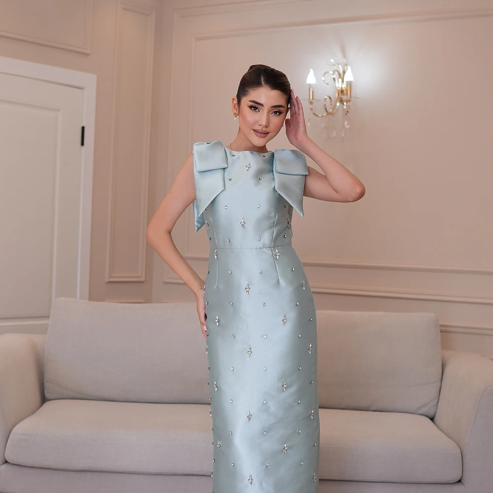 Customized O-neck Sky Blue Satin Evening Dress With Bow Sleeveless Zipper Party Dress Crystal Straight Ankle Length Prom Gown
Customized O-neck Sky Blue Satin Evening Dress With Bow Sleeveless Zipper Party Dress Crystal Straight Ankle Length Prom Gown