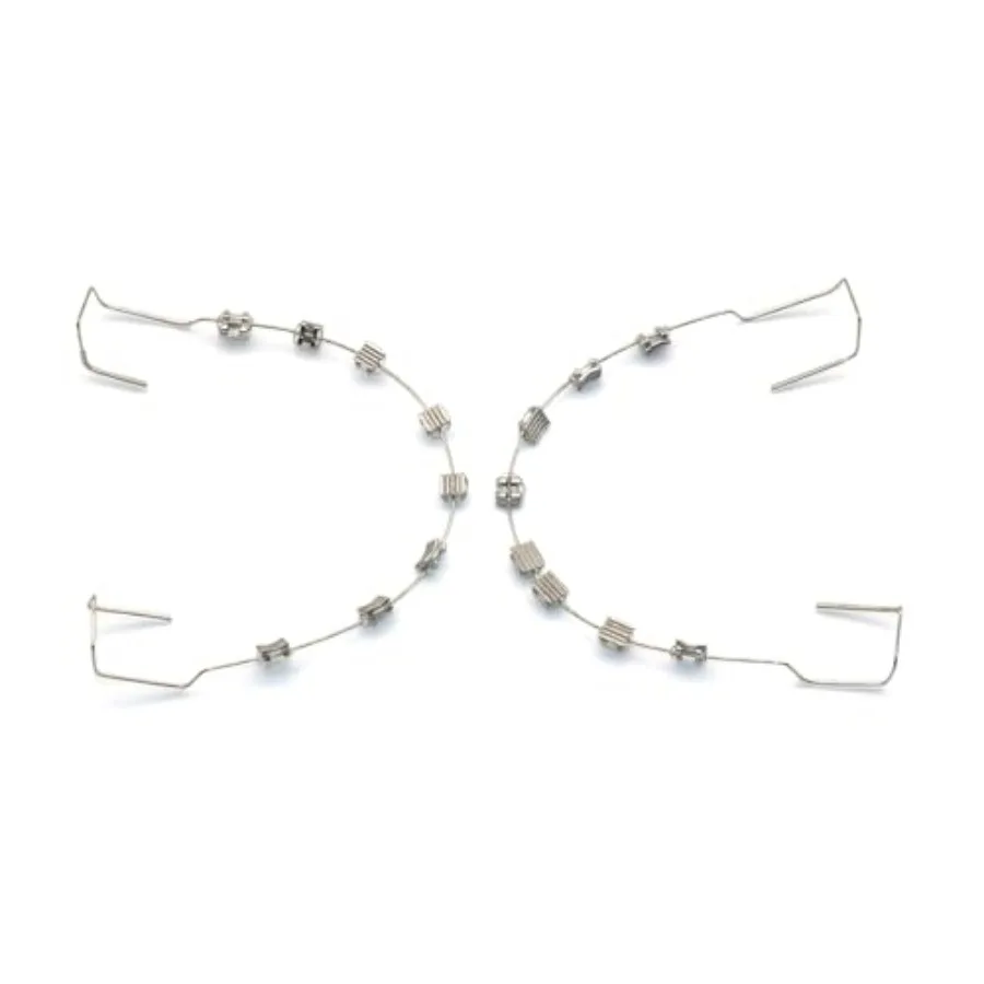 -Metal bracket and orthodontic strap set, set of props with metal wires for orthodontists to explain, props set for dental stud
-Metal bracket and orthodontic strap set, set of props with metal wires for orthodontists to explain, props set for dental stud