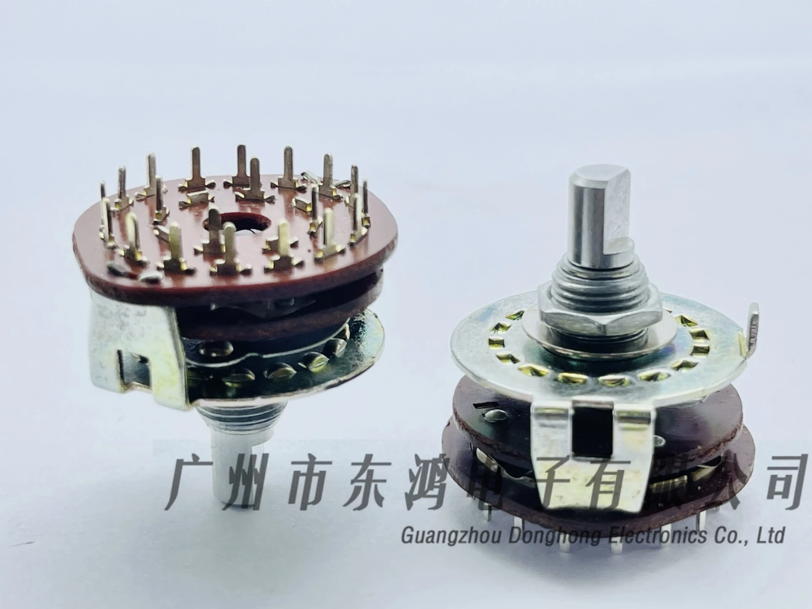 5PCS ALPHA rotating band switch 4 knife 4 speed 360 degree rotation TV digital camera parameter adjustment shaft length 16mm
5PCS ALPHA rotating band switch 4 knife 4 speed 360 degree rotation TV digital camera parameter adjustment shaft length 16mm