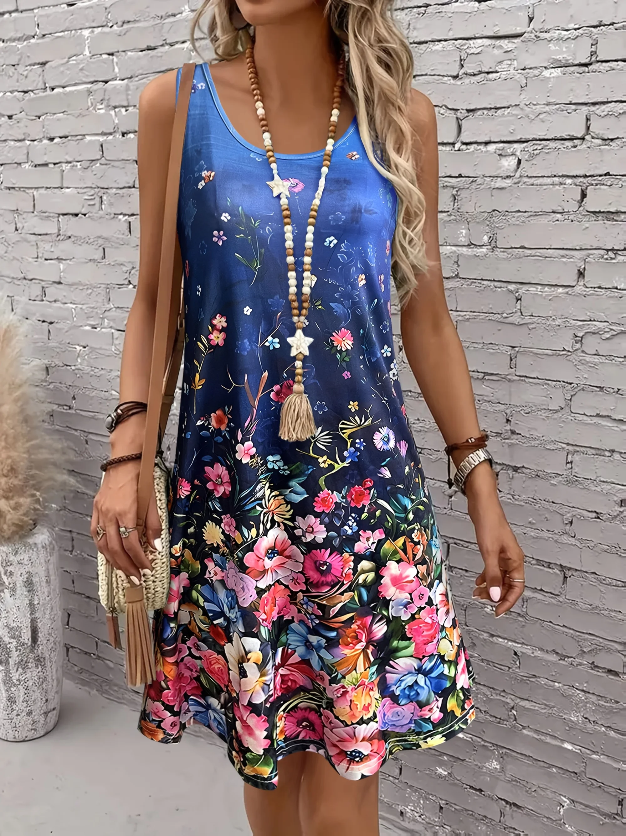 Plus Size Gradient Floral Sleeveless Mini Dress Round Neck Loose Curvy Beach Tank Sundress,Beach Tank Sundress
Plus Size Gradient Floral Sleeveless Mini Dress Round Neck Loose Curvy Beach Tank Sundress,Beach Tank Sundress