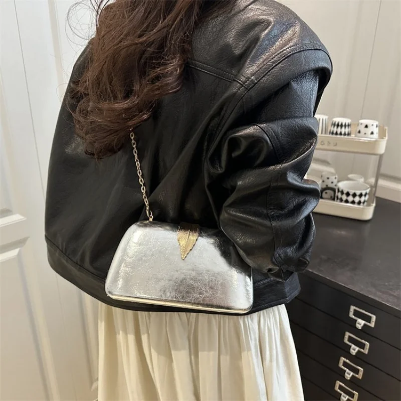 Luxury Ladies Shoulder Bag Made Of Premium Leather Boasting Paris Style And High-End Vintage Stylish Look
Luxury Ladies Shoulder Bag Made Of Premium Leather Boasting Paris Style And High-End Vintage Stylish Look