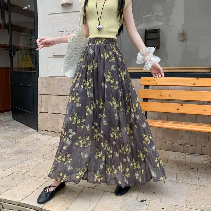 Ретро-юбка миди с художественным цветочным принтом и плиссировкой, женская, весенне-летняя, стройнящая, с окрашенным принтом, А-силуэт, в корейском стиле, длинная юбка
Ретро-юбка миди с художественным цветочным принтом и плиссировкой, женская, весенне-летняя, стройнящая, с окрашенным принтом, А-силуэт, в корейском стиле, длинная юбка