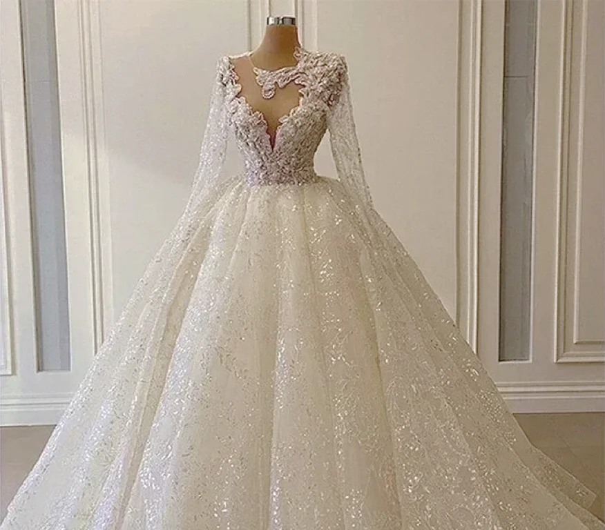 Customized Long Sleeve Wedding Dresses Ball Gown O-neck Sequins Tulle Lace Applique Beaded Bride Dress Vestidos De Noiva
Customized Long Sleeve Wedding Dresses Ball Gown O-neck Sequins Tulle Lace Applique Beaded Bride Dress Vestidos De Noiva